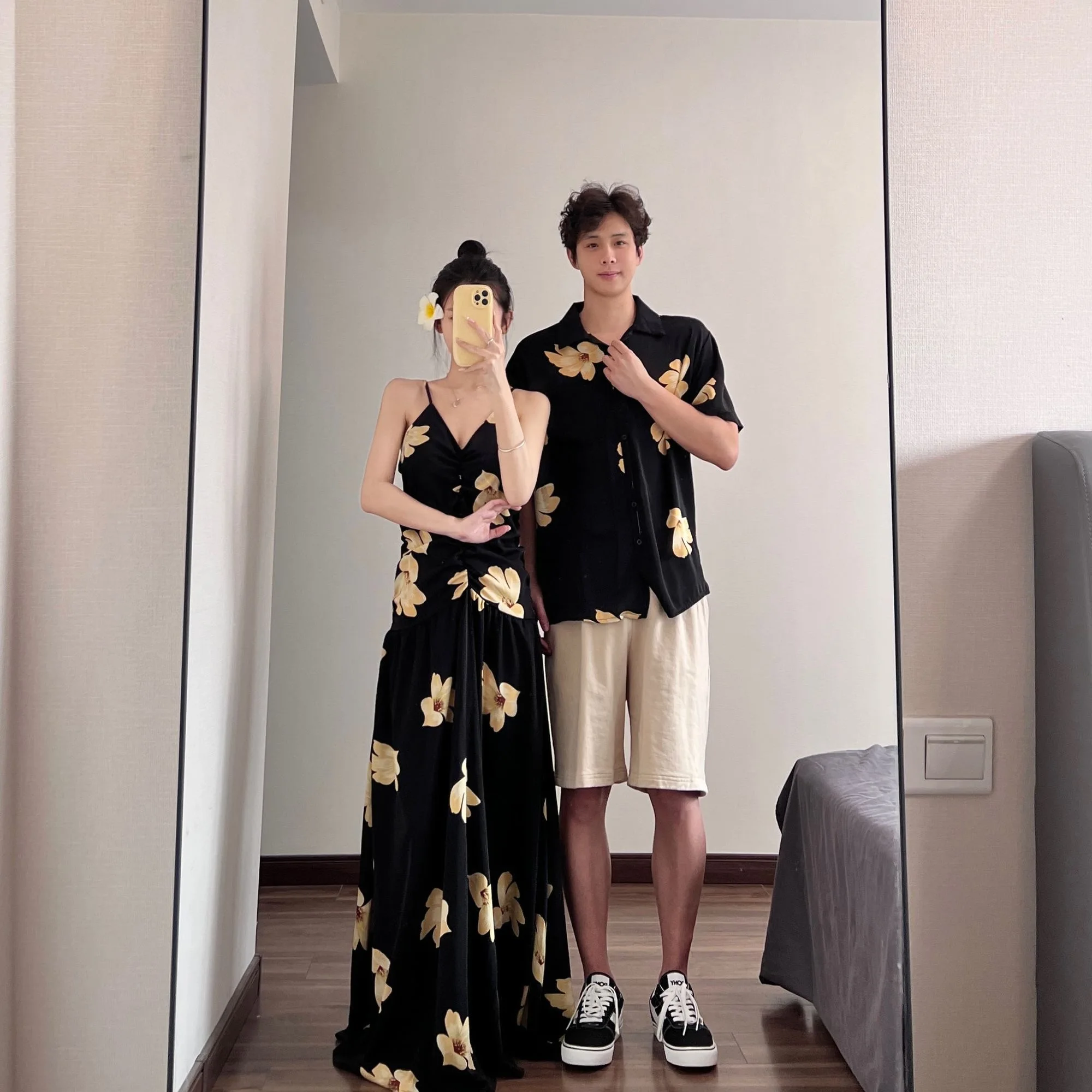 Family look black women dress black yellow man T-shirt family matching outfits couple outfits couple  clothes new arrival 2026