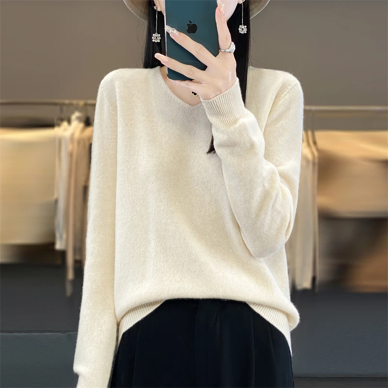 Pull en maille acrylique douce prêt-à-porter haut de gamme, col en V, sous-couche, nouveau pull en maille ample et amincissant pour femme, collection automne-hiver