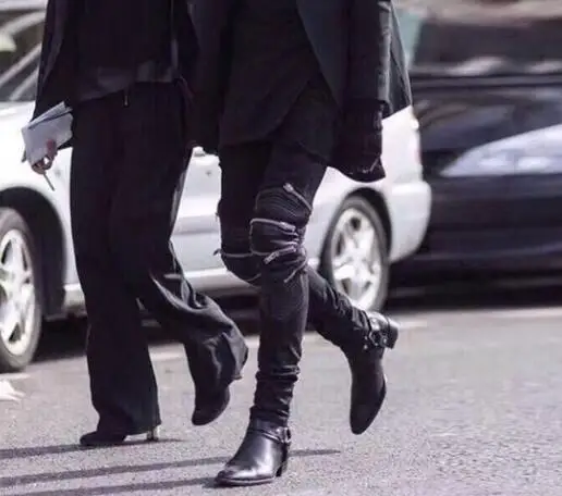 British Style Black Genuine Leather Metal Ring Chain Pointed Toe Chelsea Boots Man 4 CM Height Increasing Med Heels Booties Shoe