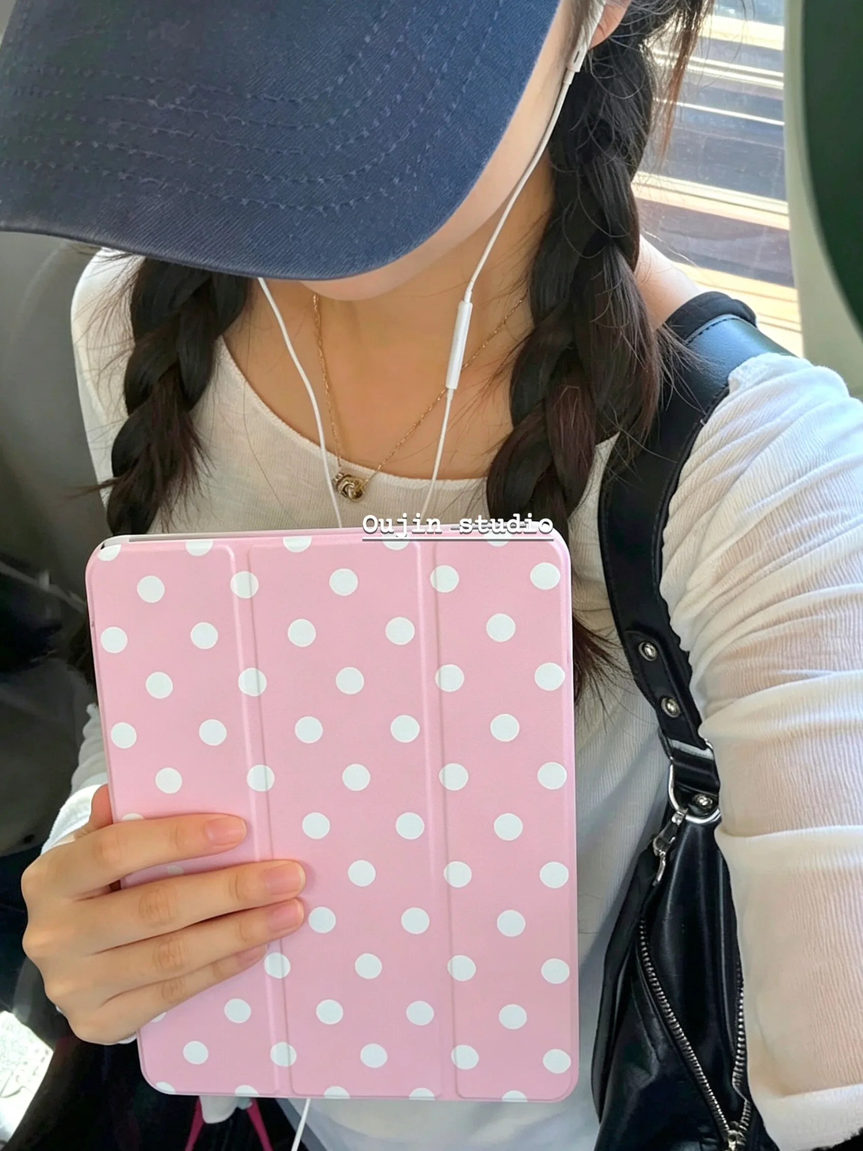 Sweet Pink White Polka Dots Y2K Tablet Case For iPad Pro 13in 11th M5 M4 12.9in A16 7/8/9/10th Air4/5/6/7 11in M2 M3 Mini Cover