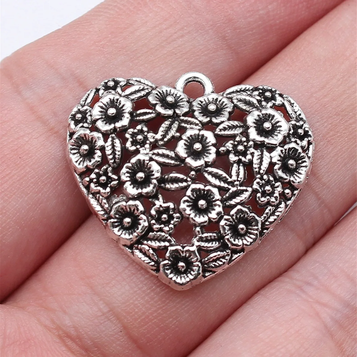 10Pcs/Lot Charms Flower Heart 23x26mm Antique Silver Color Pendants Making DIY Handmade Tibetan Finding Jewelry