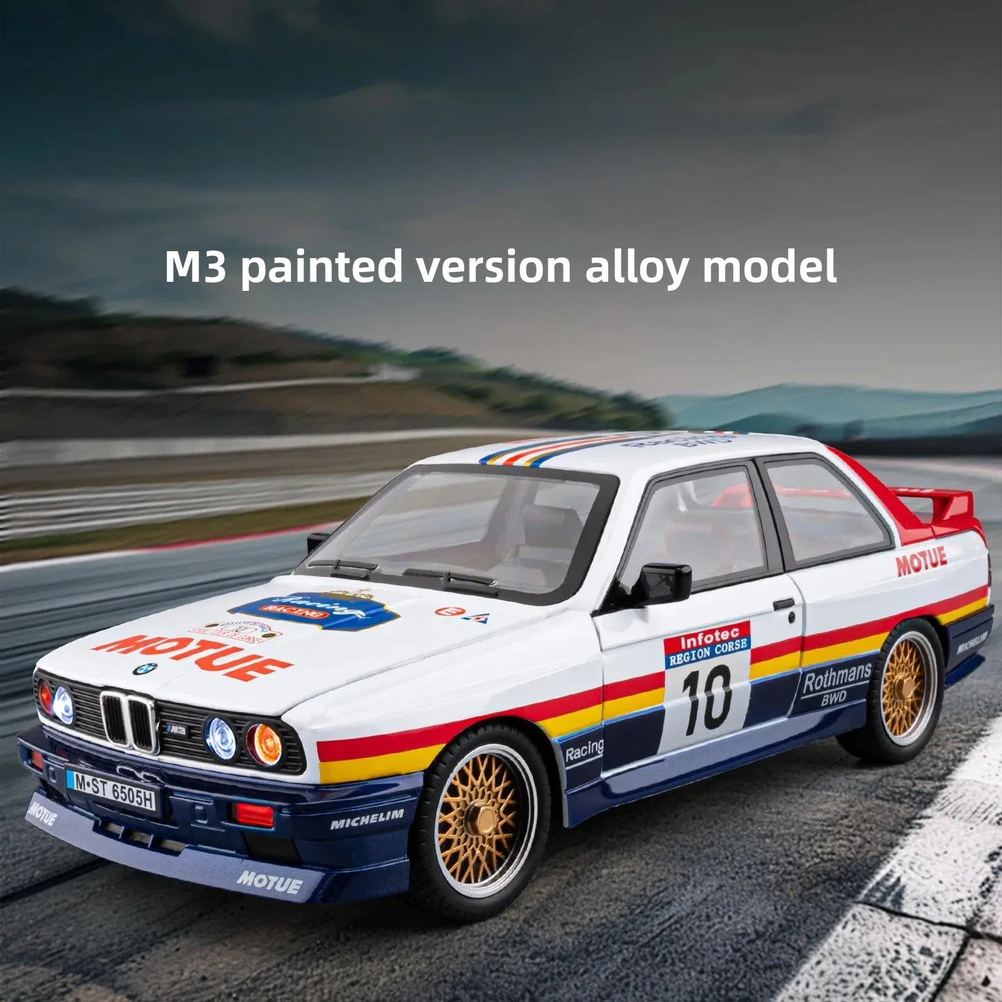 1:24 M3 Modello di auto sportiva in lega dipinta Modello di auto giocattolo Ornamento Modello di auto in lega pressofusa da collezione