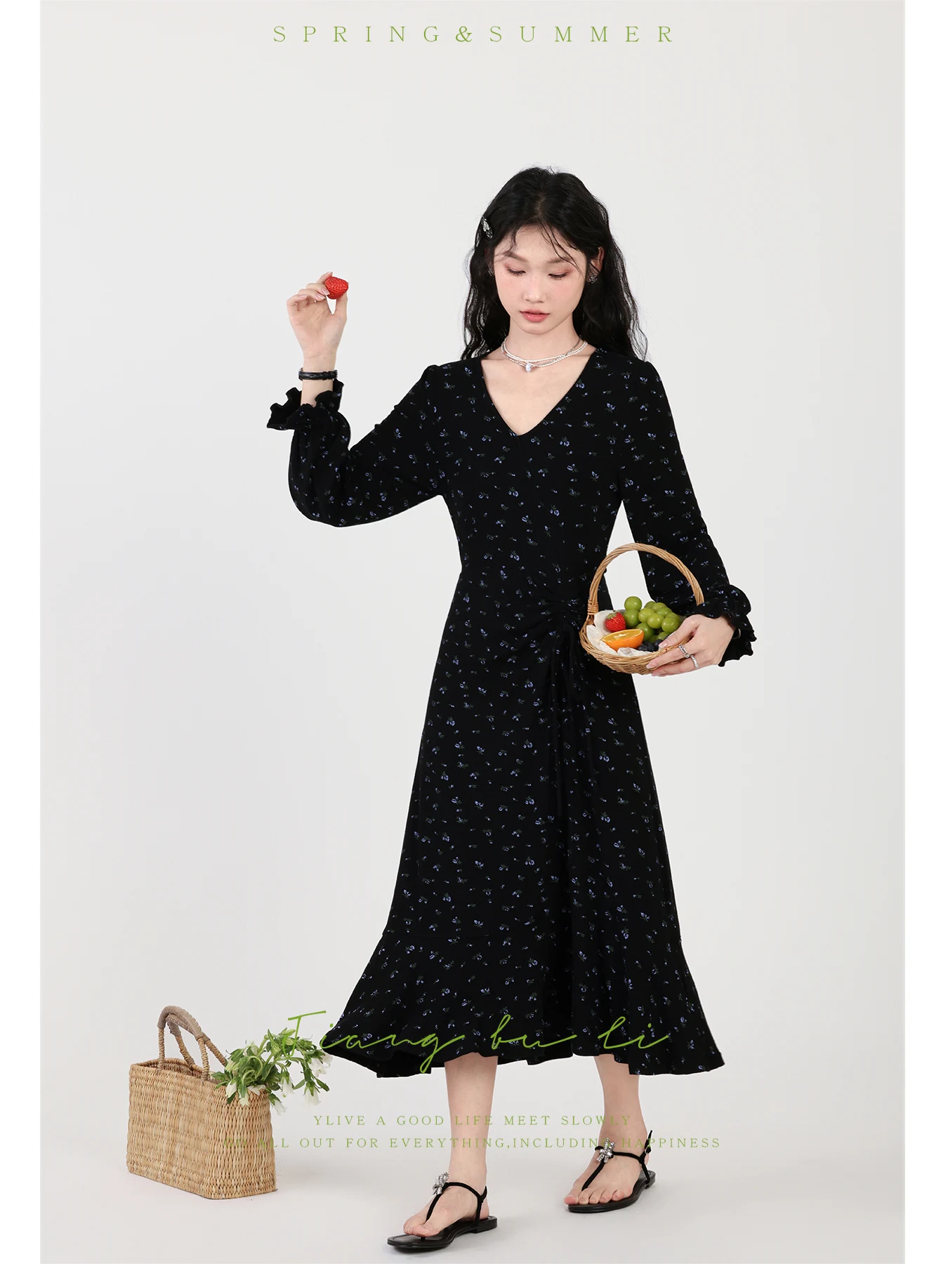 ALXNAN Damenkleid Schwarz Floral Lange A-Linie V-Ausschnitt Kleider 2025 Herbst Elegante Urlaub Langarm Kleidung Weiblich DYL661155