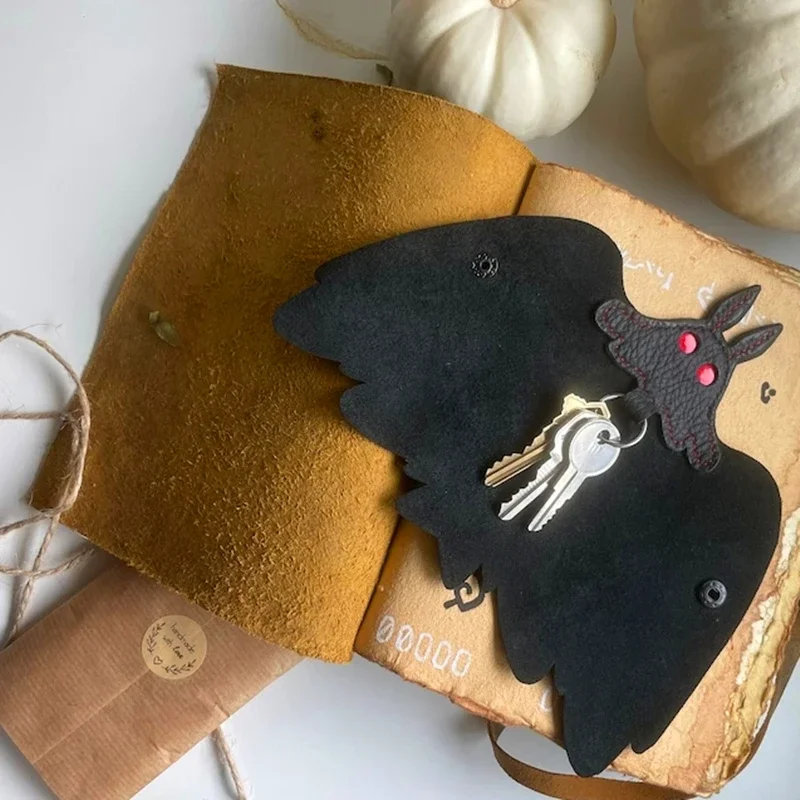 Halloween Mothman Schlüsselanhänger Kryptid Leder Schlüsselbund Geldbörse – Detail 1