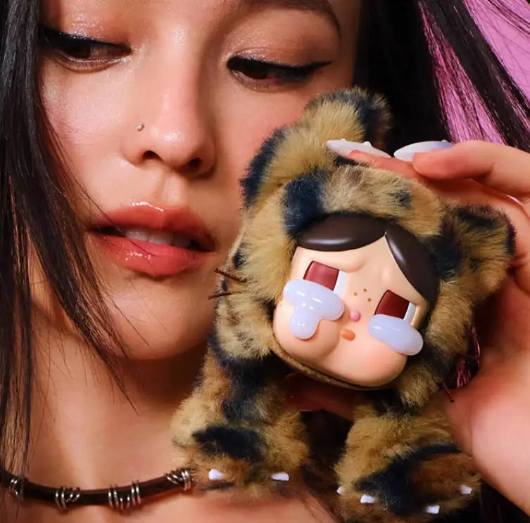 

Crybaby Wild But Cutie Vinyl Plush Pendant Series Blind Box Crybaby Kawaii Mystery Box Action Figure Surprise Bag Keychain Toys