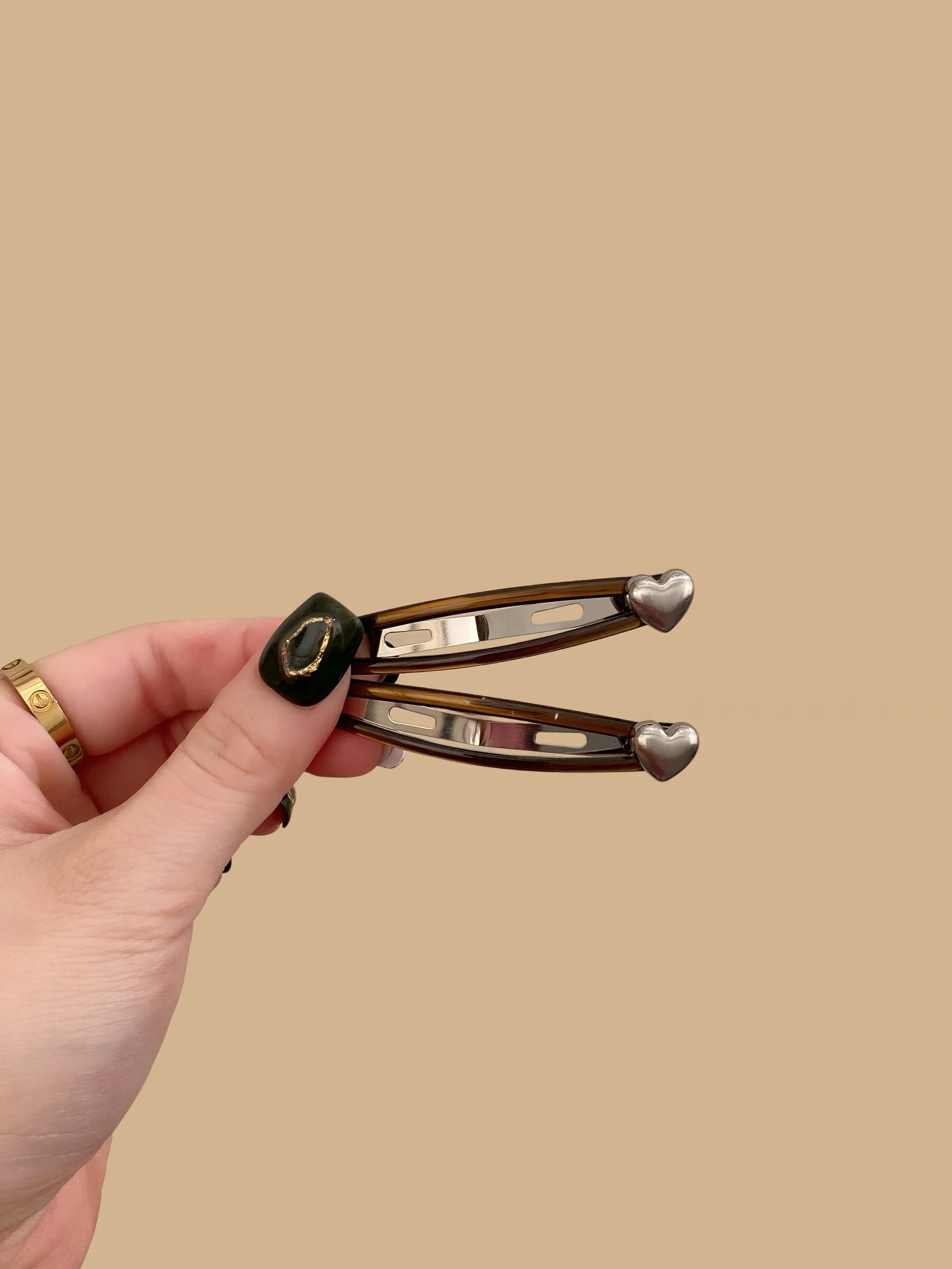 presilha-de-cabelo-lateral-em-metal-com-formato-de-coracao-pequeno-estilo-coreano-versatil-com-toque-sofisticado-acessorio