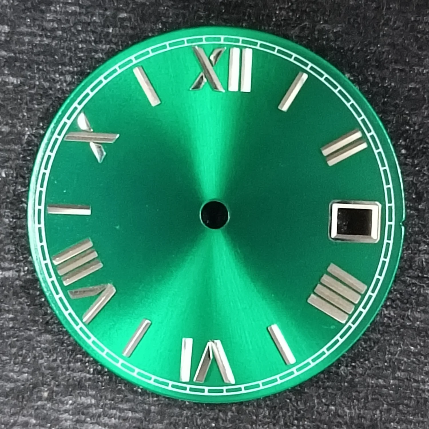 28.5mm Watch Face Roman Numeral Black Blue Green Red Sterile Dial Fit NH Movement 35 Movement Calendar Window Custom Dial