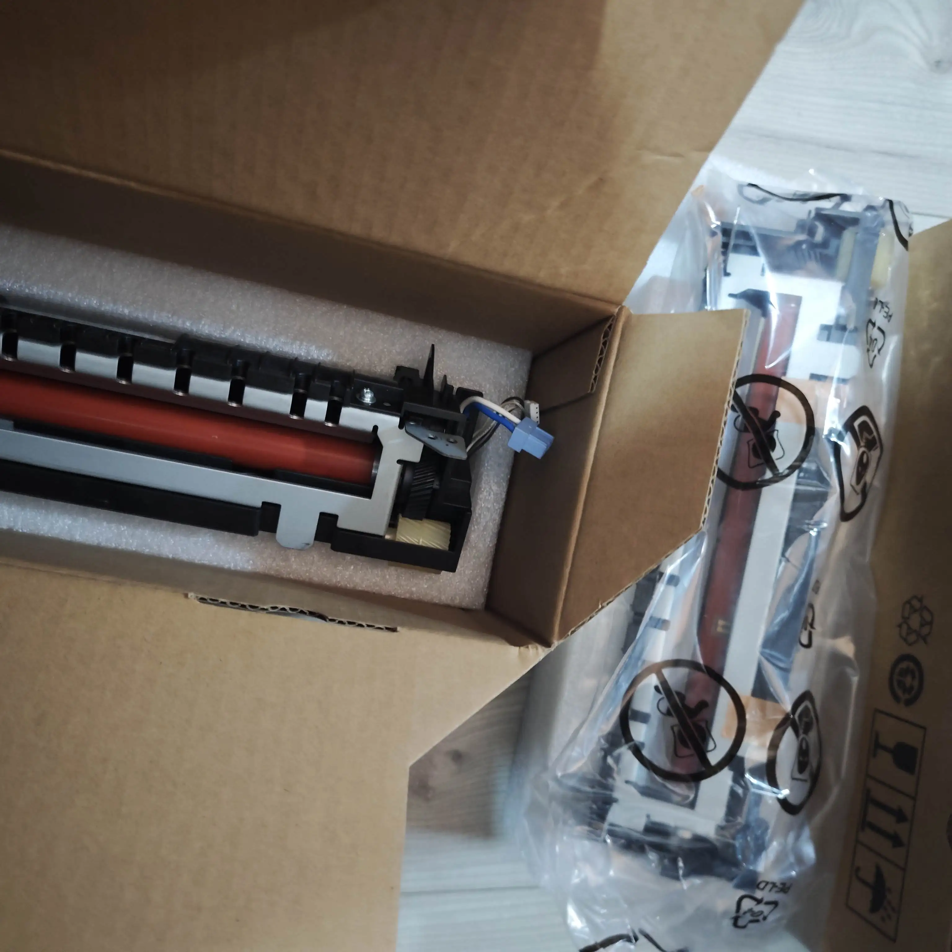 

Fuser Unit ASSY For Xerox Phaser 6510 6510DN Workcenter 6515 6515n MFP Laser Printer