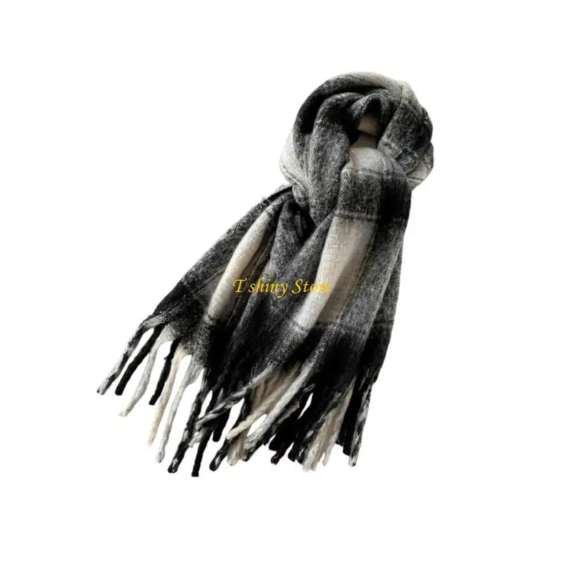 

N58F Trendy Checkered Neck Scarf Winter Essential Soft Mohair Blend Comfortable Shawl