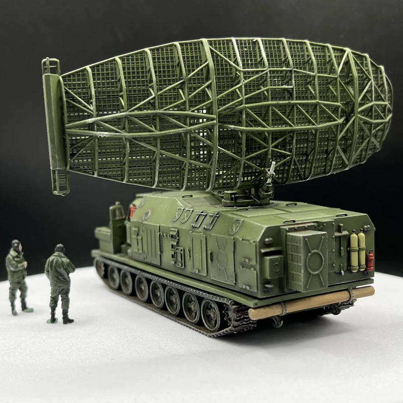 AM 1:72 Scale Plastic P-40/1S12 Radar Detection Vehicle Model Militarized Combat Track Type Classics Souvenir Gifts Toys Display