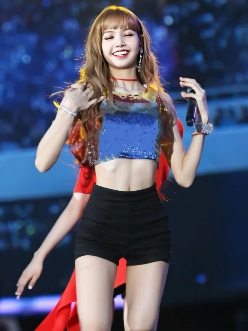 Kpop ليزا زي حفلة موسيقية للفتيات ، ملابس مهرجان الموسيقى ، ملابس الهذيان ، زي الأداء المسرحي ، شورت أسود ضيق ، ملابس رقص موسيقى الجاز