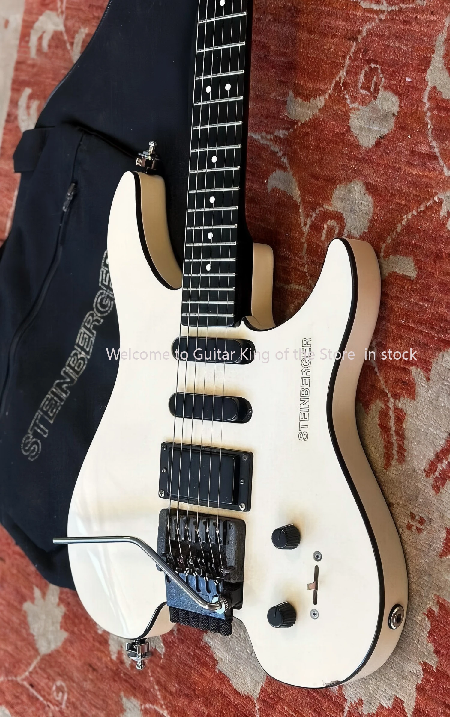 متجر مخصص ساخن '80s Steinberger TransTrem جيتار كهربائي مقطوعة الرأس 3698