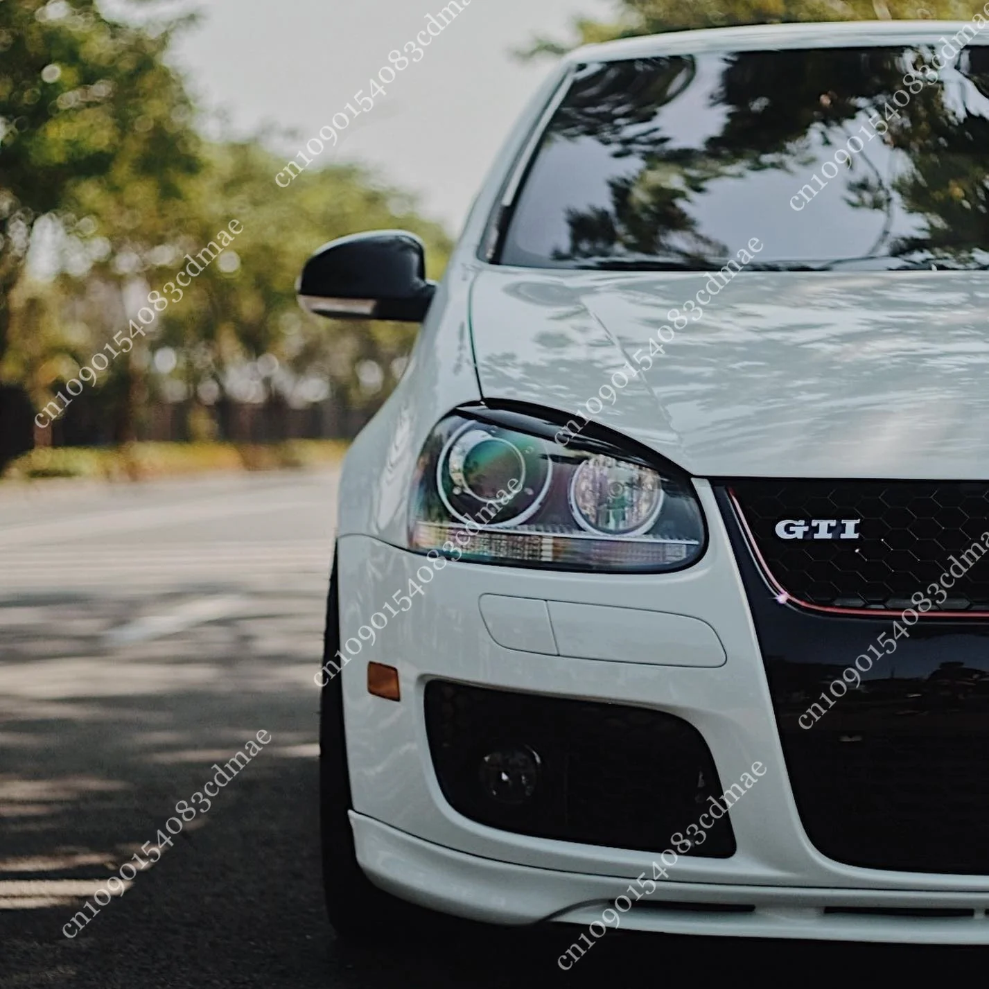 For VW GOLF 5 MK5 GTI R 2005 2006 2007 Car Headlights Eyebrow Eyelids Cover Carbon Fiber Sticker Decorative Accessories