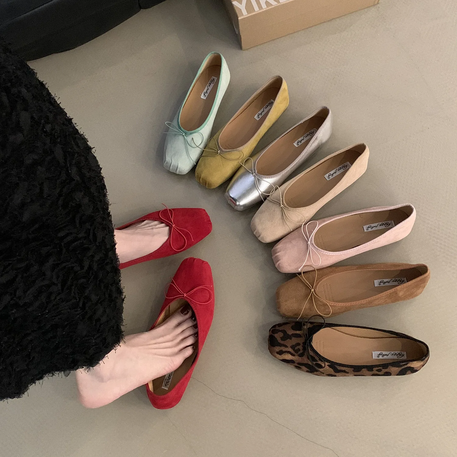 

Korean version flat bottomed suede ballet single shoes for women, spring and autumn new spring and summer bow red evening shoes