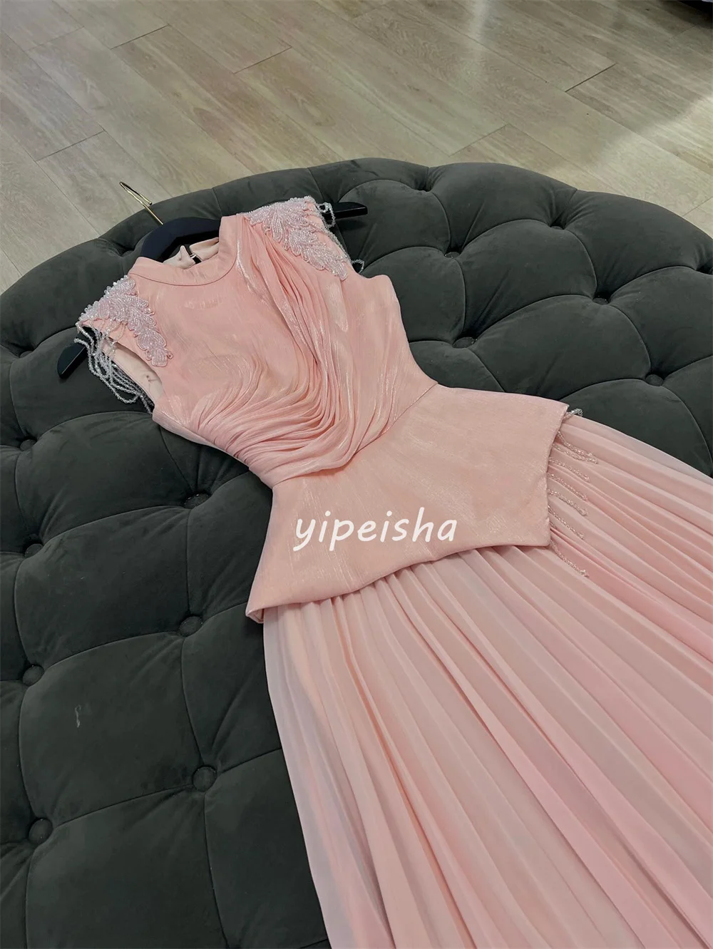 Vestidos largos personalizados de estilo moderno, moda de gasa con cuentas, plisados, rectos, con cuello redondo, vestidos para ocasiones a medida, clásicos a juego