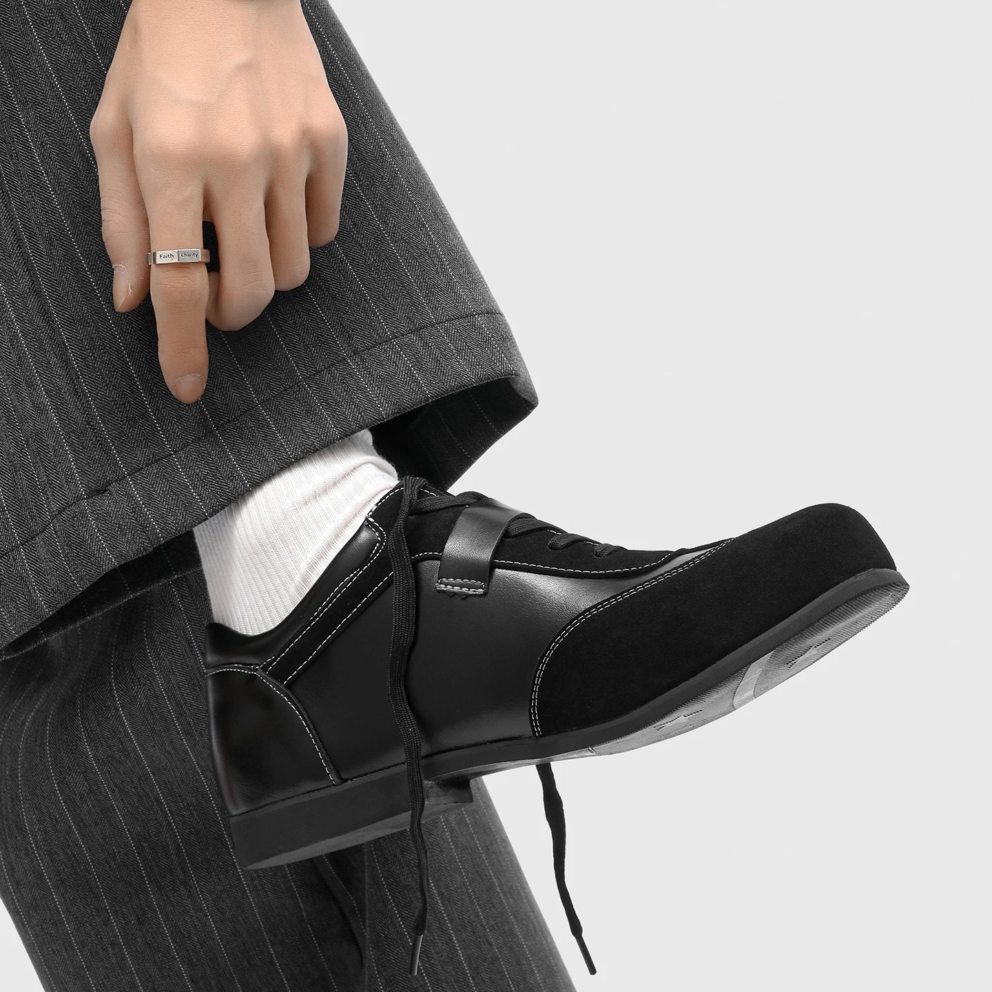 New Men Spliced Casual Forrest Gump Shoes Exquisite White Stitching Belt Buckle Decoration Suitable for Daily Commuting