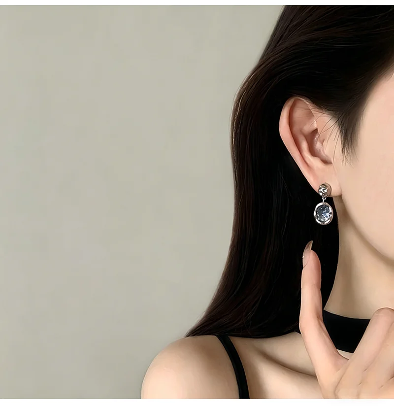 2026 Neue Blaue Galaxie Ovale Anhänger-Ohrringe für Frauen und Mädchen Elegantes Luxuriöses High-End-Accessoire Attraktiver Ungewöhnlicher Ohrschmuck – Detail 6