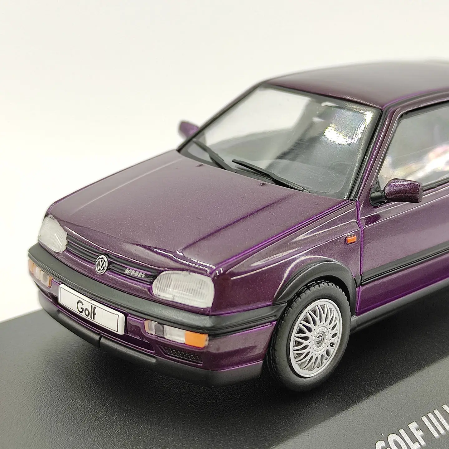 solido-1-43-scale-diecast-alloy-volkswagen-golf-iii-vr6-toys-cars-model-classics-nostalgia-adult-gifts-souvenir-static-display