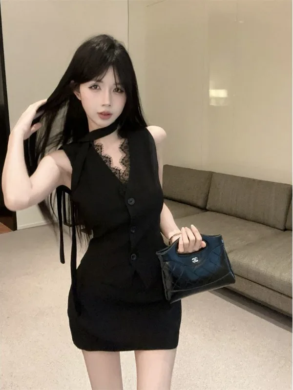 

Черный кружевной укороченный топ и юбка с высокой талией, комплект из двух предметов без рукавов с V-образным вырезом, женский летний модный наряд, элегантный образ для стильной девушки