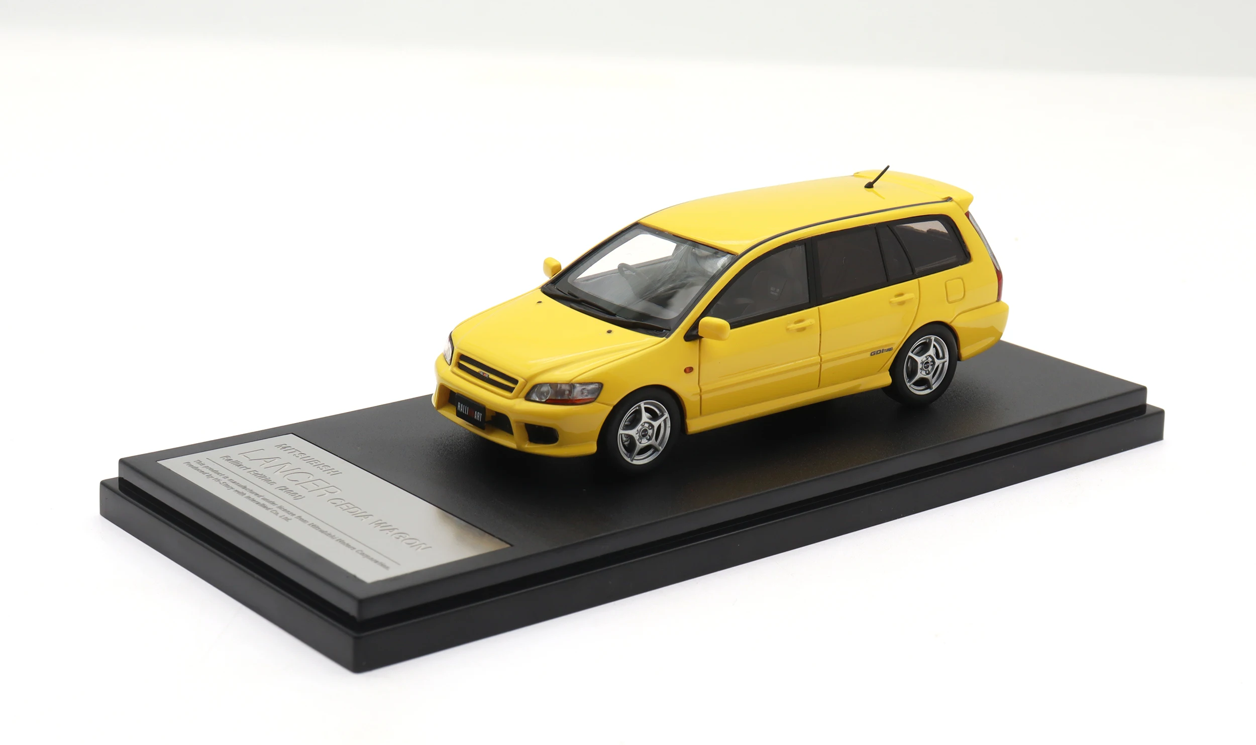 HI-STORY 1:43 Mitsubishi Lancer Wagon Resin Diecast Car