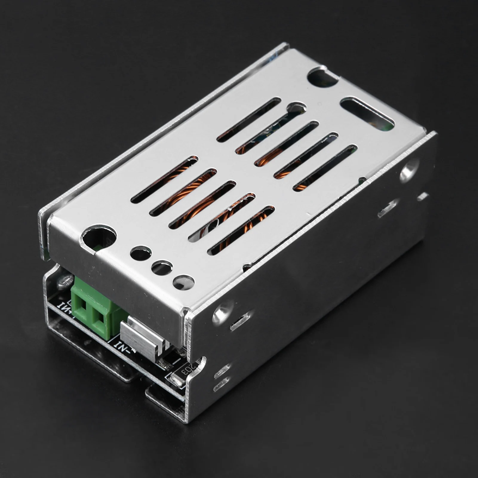 Step Down Module Dc Dc Hoge Efficiëntie Instelbare Ingang 10-90vdc Output 2-60vdc 70X38X31Mm