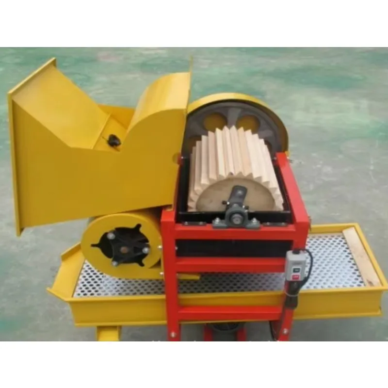 Small Automatic Peanut Sheller Oil Workshop Walnut & Soybean Shelling Machine With Motor Pea Chestnut Peeling Machine