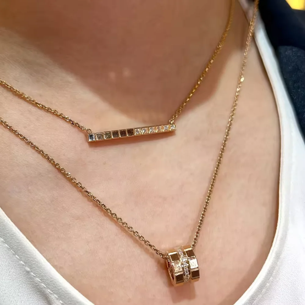 

925 Silver Plated Classic Ice Cube Couple Necklaces Diamond Encrusted Fashionable Jewelry for Men And Women