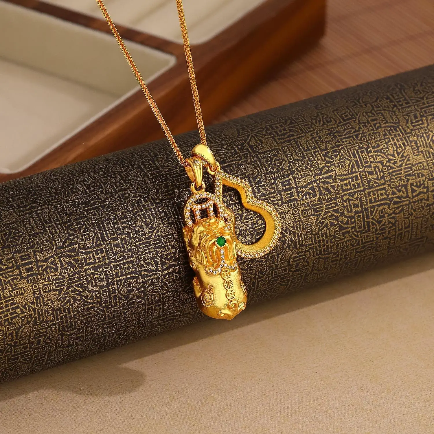 24K real gold point drill gourd Pixiu necklace au9999 gold hollowed-out fashion style clavicle chain