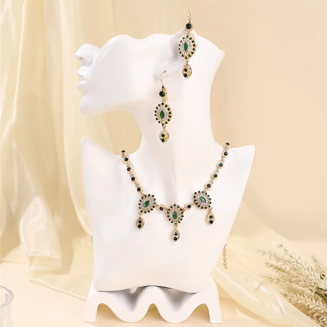 Algerian women's popular jewelry sets French vintage eye pattern necklace and earring set forehead chain and earring set