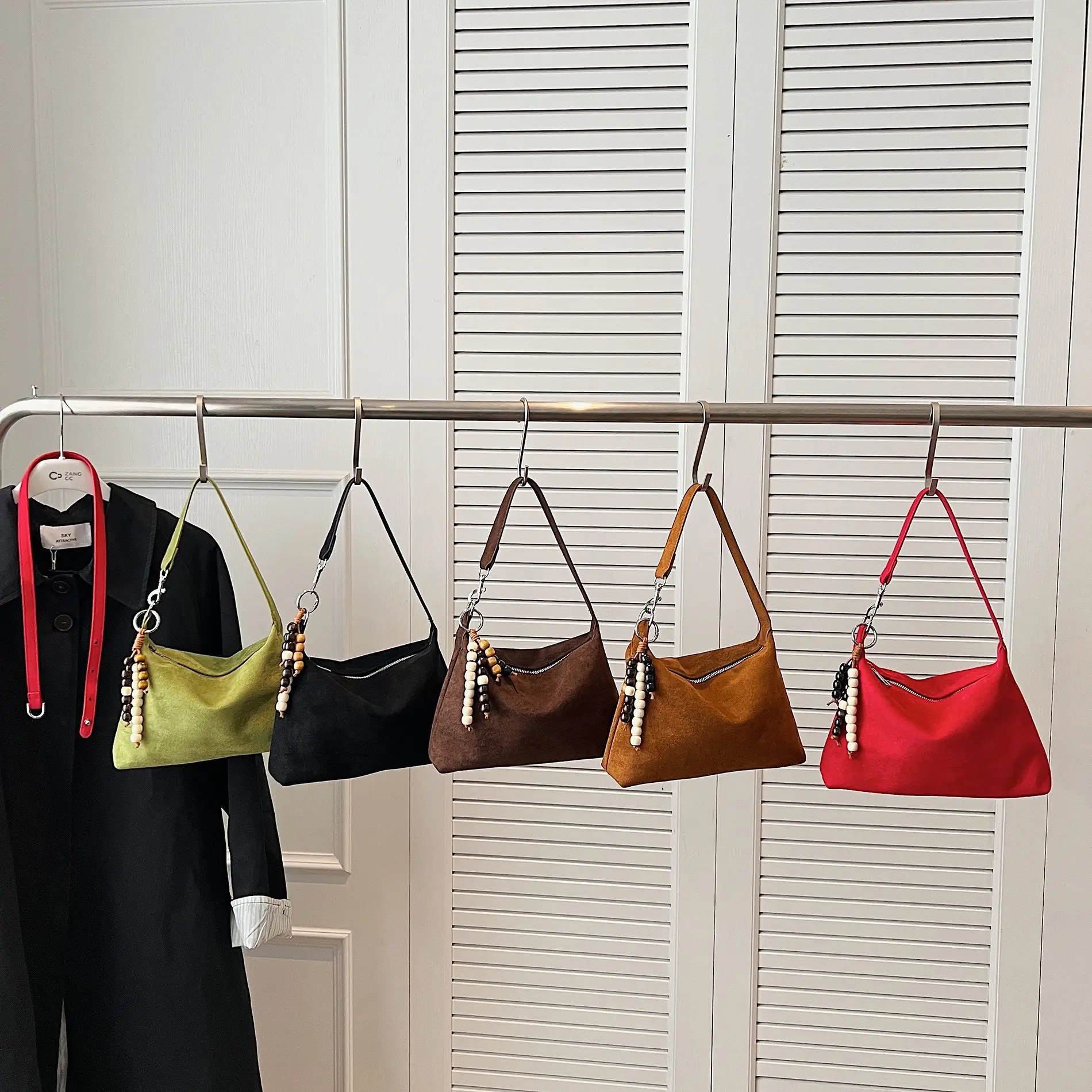 

Новинка 2025, женская сумка-хобо с жемчужной вышивкой, элегантная сумка через плечо с верхней ручкой, нежная сумка на шнурке, шикарная и универсальная ​