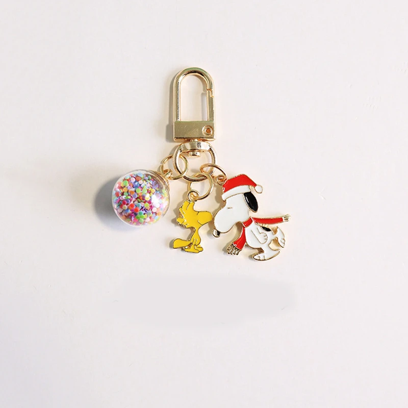 10piece Cartoon Snoopy Metal Keychain Kawaii snoopy Key Rings for Backpack Pendants Souvenir Accessories figure toys