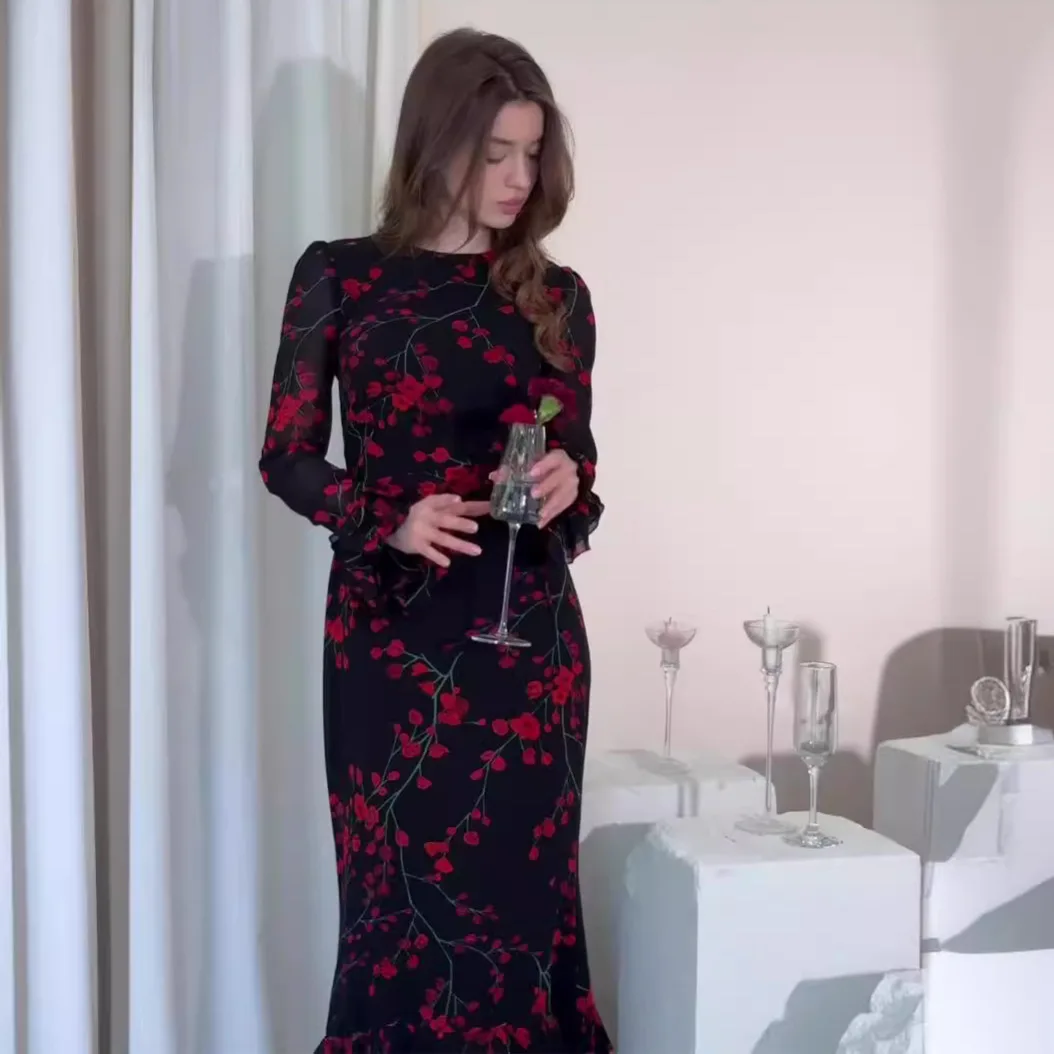 Vestido F Vintage Branco com Estampa Floral Slim Fit para o Verão 2024, Estilo cado, Fibra de Poliéster, Manga Lon...