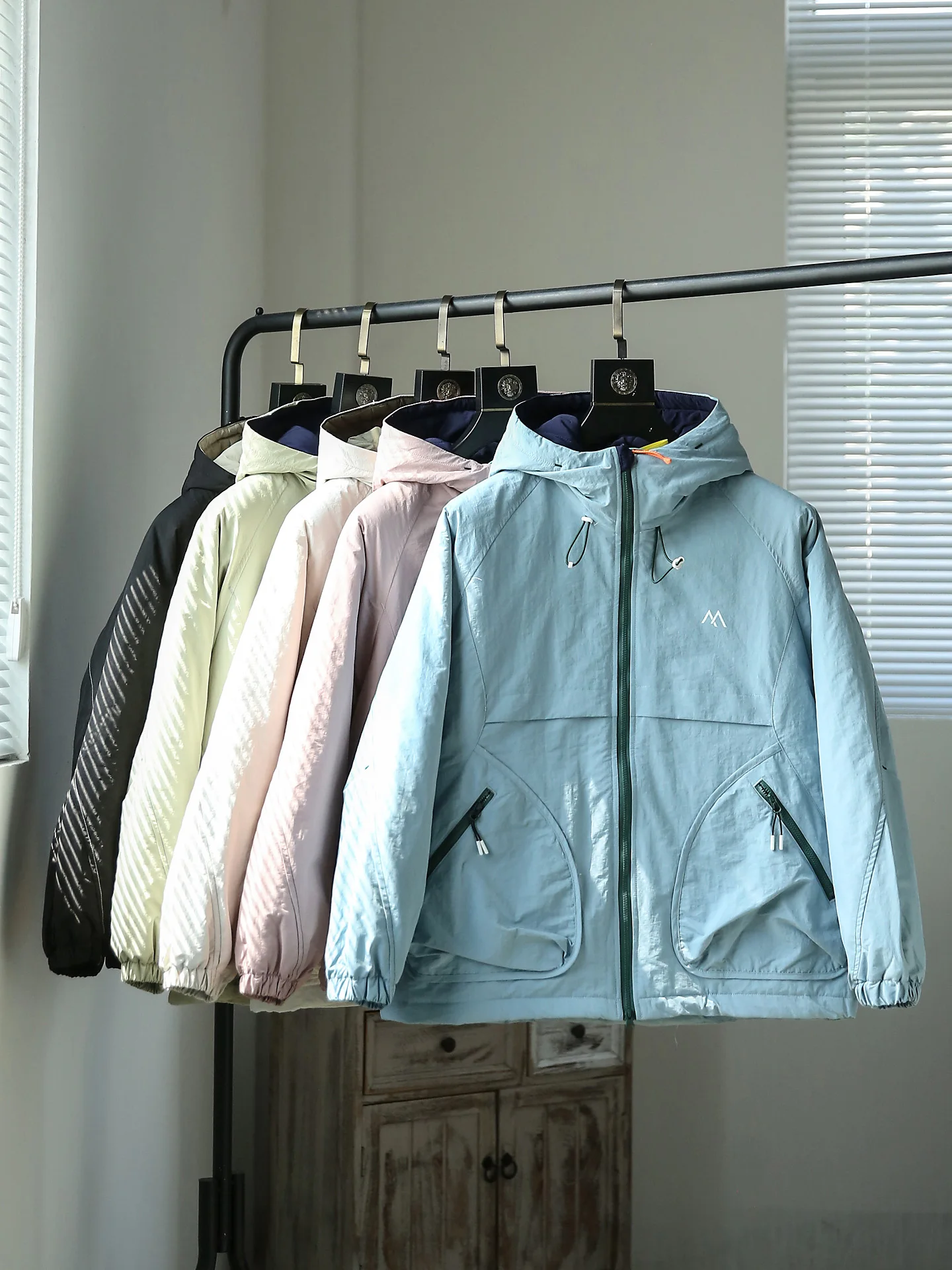 

Новая осенне-зимняя мужская хлопковая куртка с капюшоном, ветрозащитная, водоотталкивающая, повседневная, модная, серия Mountain