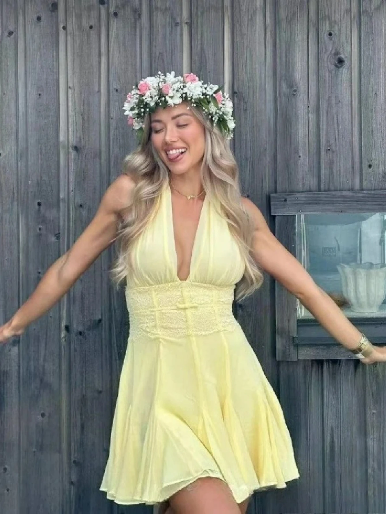 

Летнее желтое шифоновое платье, новые поступления, платье с глубоким V-образным вырезом и лямкой на шее, сексуальные вечерние платья с открытой спиной, мини-платья