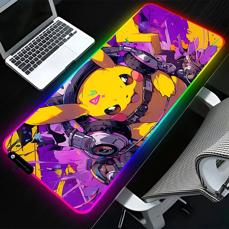 

RGB светодиодный коврик для мыши, резиновый HD коврик для мыши, аксессуары для компьютерных игр, коврик для клавиатуры P-pokemon Pikachu, офисный нескользящий настольный коврик для мыши