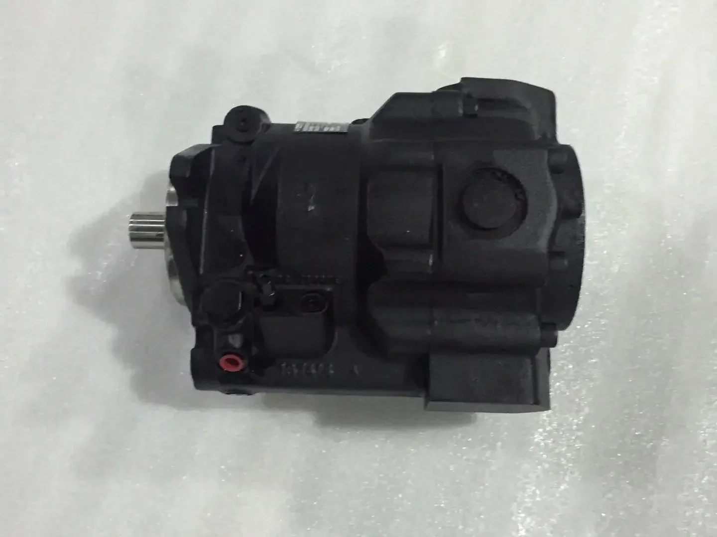 Good Price Hydraulic Piston Pump  PV PV10 PV15 PV20 PV29 Series PV15-2R1E-C02 PV62R1EC00 Axial Single Pis-ton Pu-mp