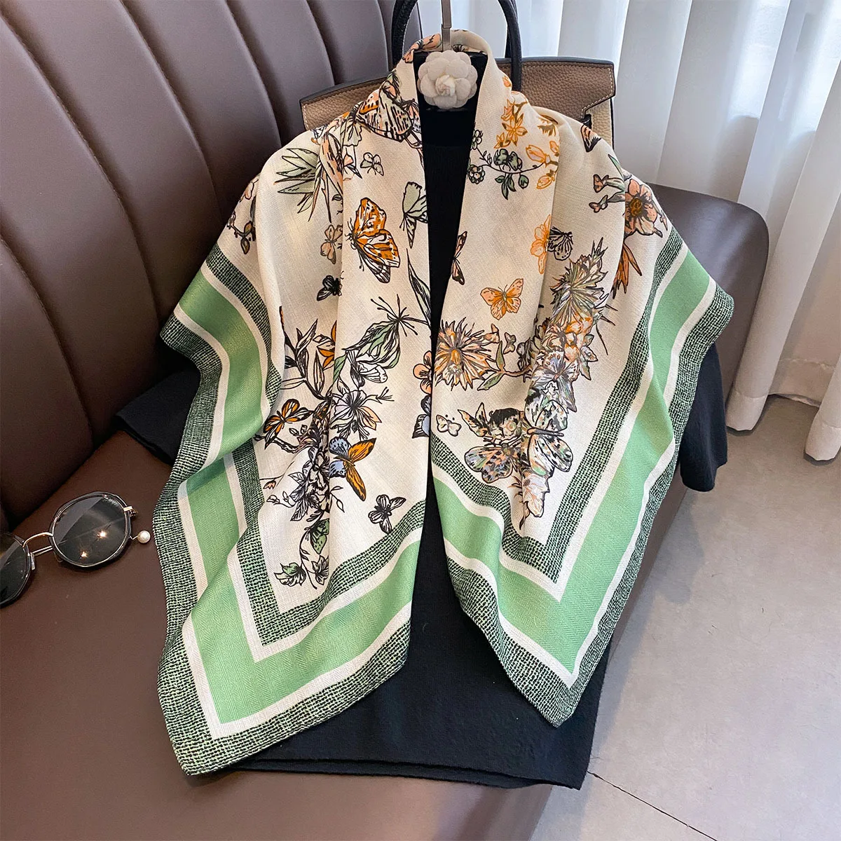 

Летний тонкий квадратный платок 90*90 см для женщин, имитация шелка, бандана, роскошная пляжная шаль, накидка с цветочным принтом, хиджаб, шейный платок