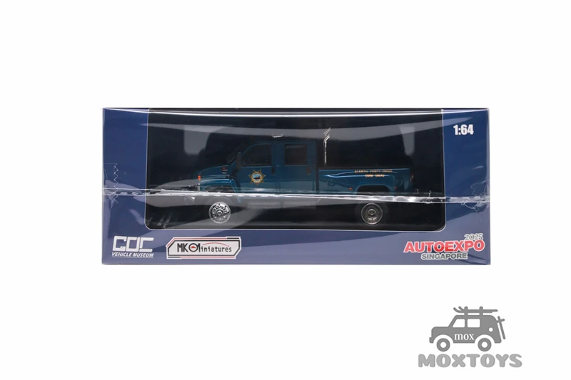 MK Miniatures & GOC 1:64 GMC TOP KICK PICK UP camion de POLICE bleu Limited499 singapour AUTOEXPO 2025 modèle de voiture moulé sous pression