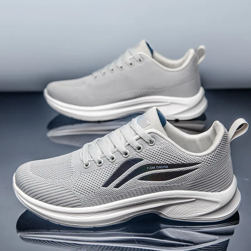 Extra Large Anti-Slip Men's Sports Leisure Shoes Comfortable Wear-Resistant Footwear for Active Lifestyles