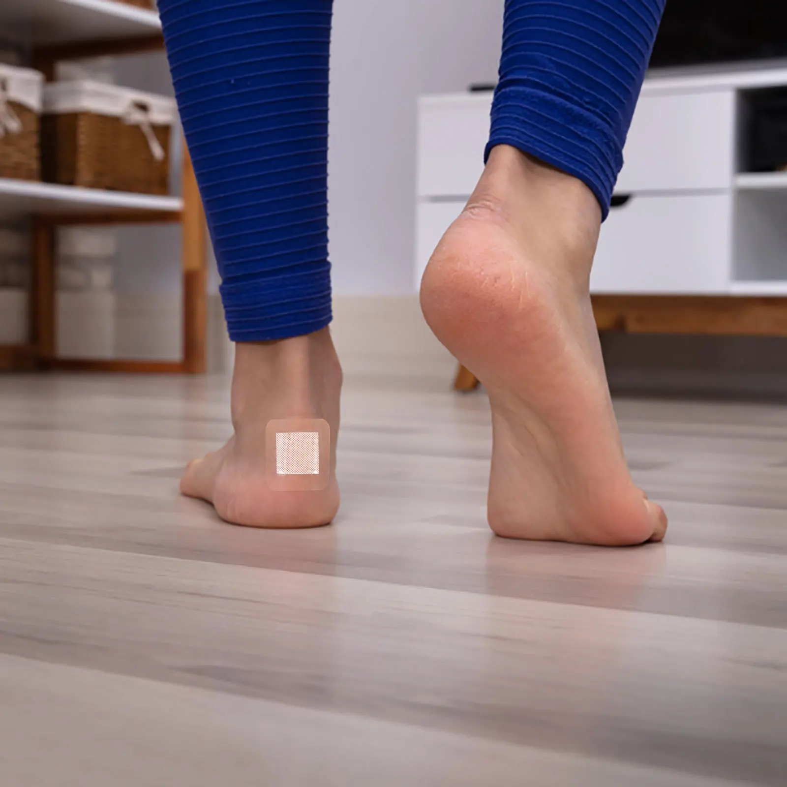 100 قطعة من وسادات حماية كعب القدم سهلة التقشير، مادة مرنة تقلل الاحتكاك، تدوم طويلاً، مريح للمشي