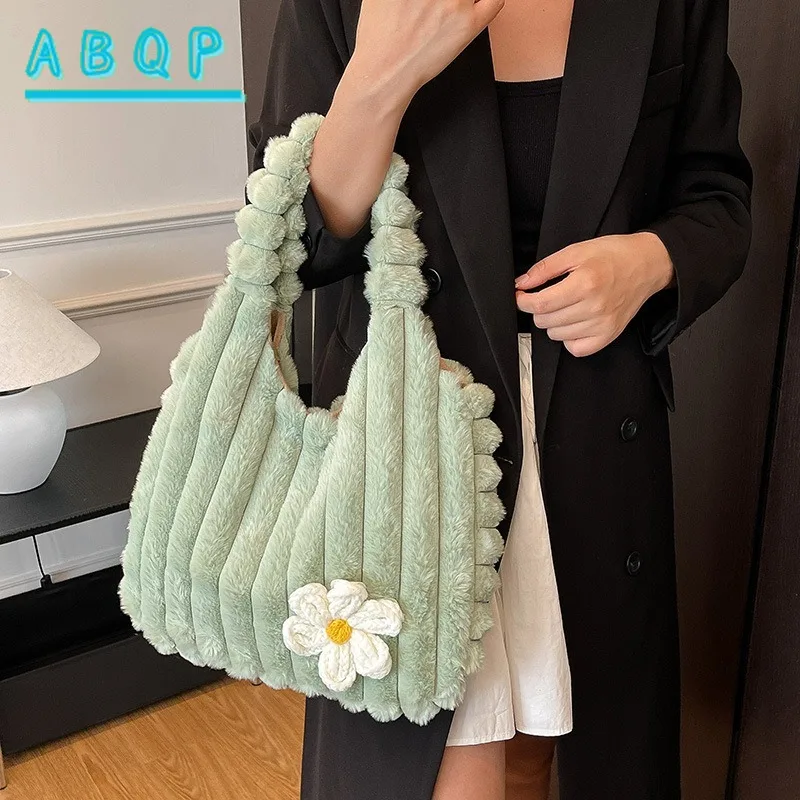 

Women's Plush Shoulder Bag Autumn and Winter New 2025 Fashion Portable Handbag Large Capacity Versatile Tote Bag