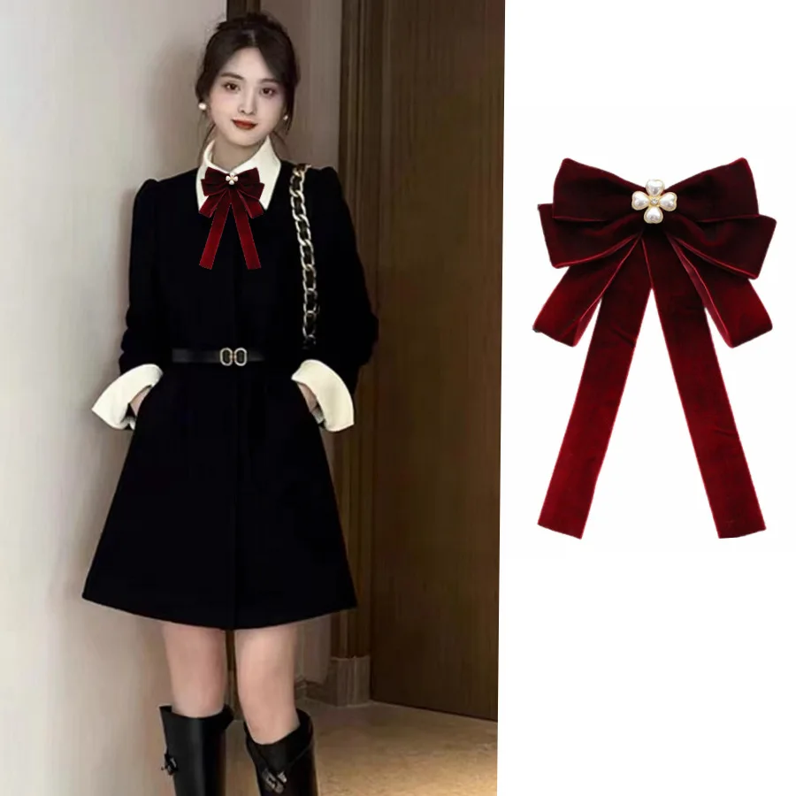 New Autumn and Winter Velvet Retro Bow British Women's College Style Pearl Brooch Shirt Jacket Collar Accessories Wear A Brooch