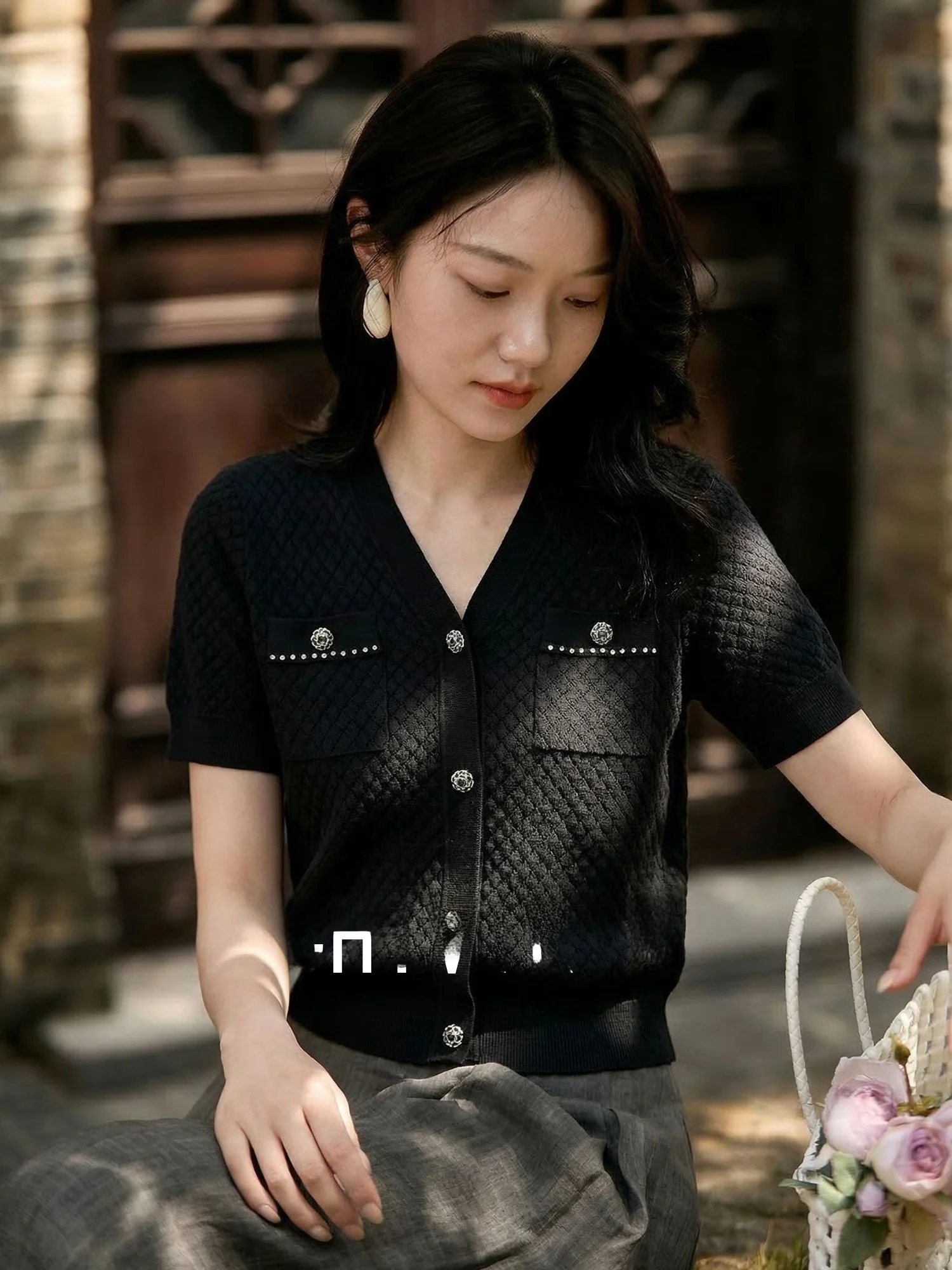 

Женский трикотажный топ Chivirin Slim Fit с V-образным вырезом и коротким рукавом, черный, модный, летний, повседневный, с круглым вырезом, для коррекции фигуры