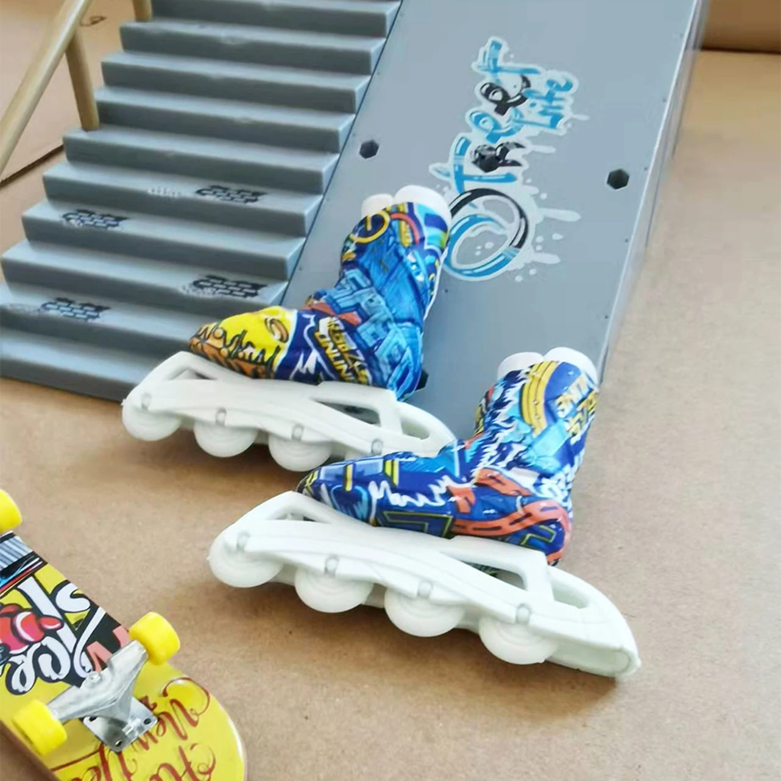 Mini Roller Skates Toy Fingerboard Mini Roller Skates For Fingers Mini Sneakers Keychains Decoration Gift For Kids Boys Girls