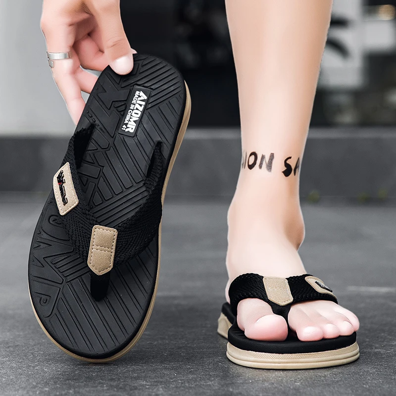 

Men Solid Color Flip Flops Thickened Wear-resistant Sole Waterproof Non-slip Home Beach Slippers