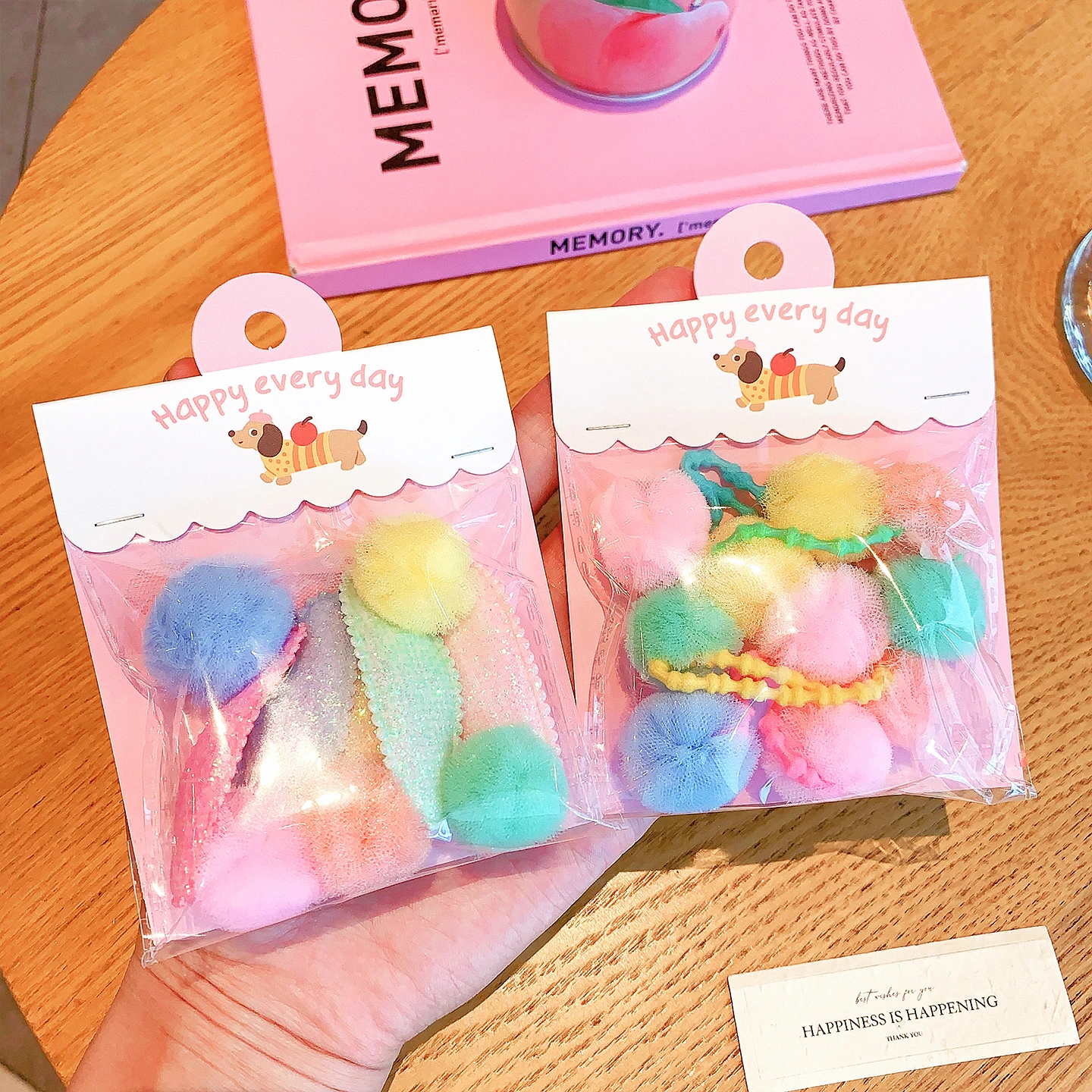 5 Stück/Set Niedliche Haarspangen in Pastellfarben für Frauen und Mädchen, Haarspangen mit Netz-Pom-Pom-Dekor, koreanische süße Haarnadeln, Accessoires – Detail 1