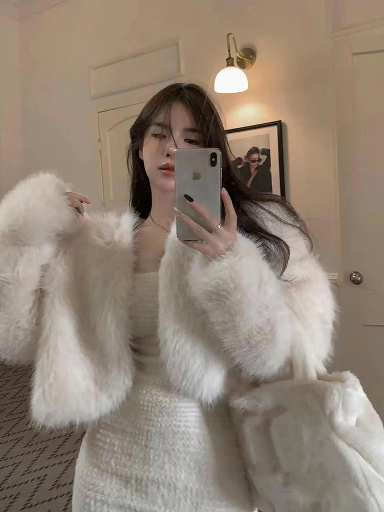 Осеннее укороченное пальто из искусственного меха для женщин Y2K Модная уличная одежда с круглым вырезом Пушистая короткая куртка Корейский элегантный кардиган Парка из искусственного лисьего меха