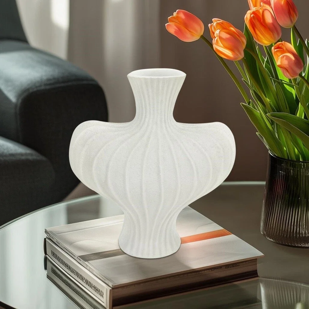 

Скандинавская ваза для цветов из смолы, украшение для дома, черный и белый, эстетическая настольная ваза, центральный декор