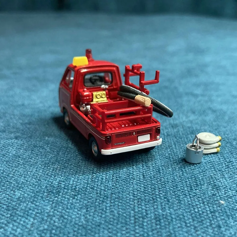 TOMYTEC TLV-68c1/64 Modelo de coche de aleación de simulación de motor de bomberos Subaru, juguete de regalo de festival para niños, artículo decorativo coleccionable para adultos.