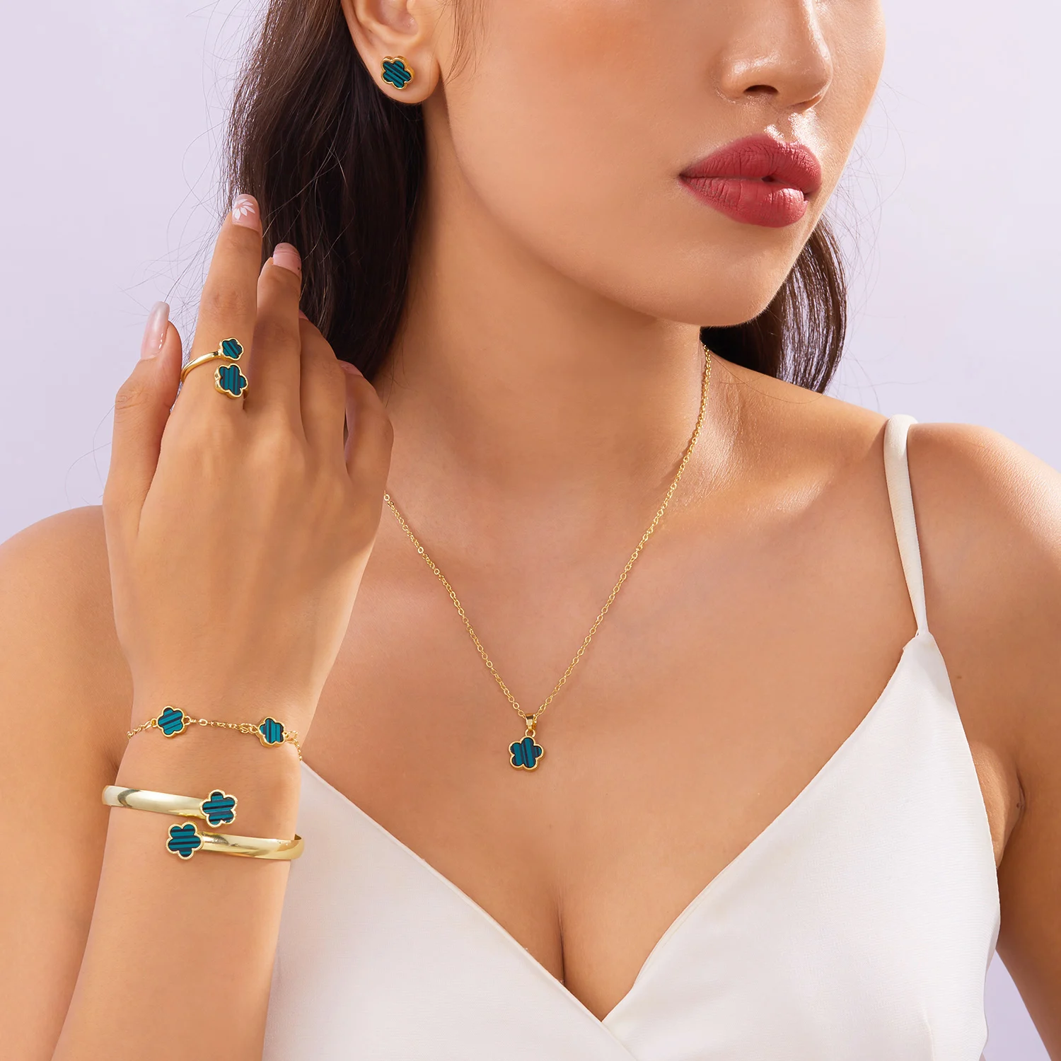 5 قطع خمس أوراق زهرة مزيج مجموعة مجوهرات للنساء حسن الحظ أقراط الطوق قلادة سوار الإسورة مجوهرات الحفلات اليومية
